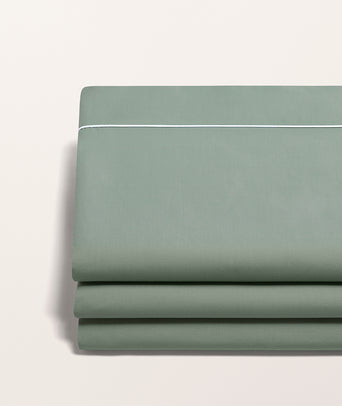 vert-cendré-passepoil-blanc