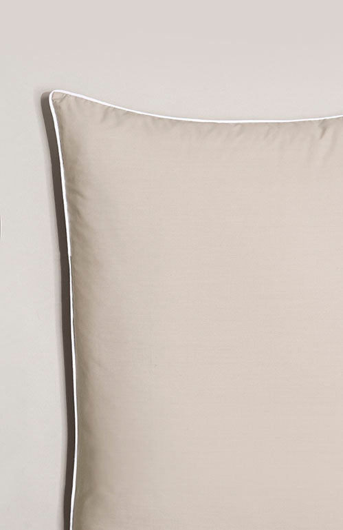 greige-passepoil-blanc featured