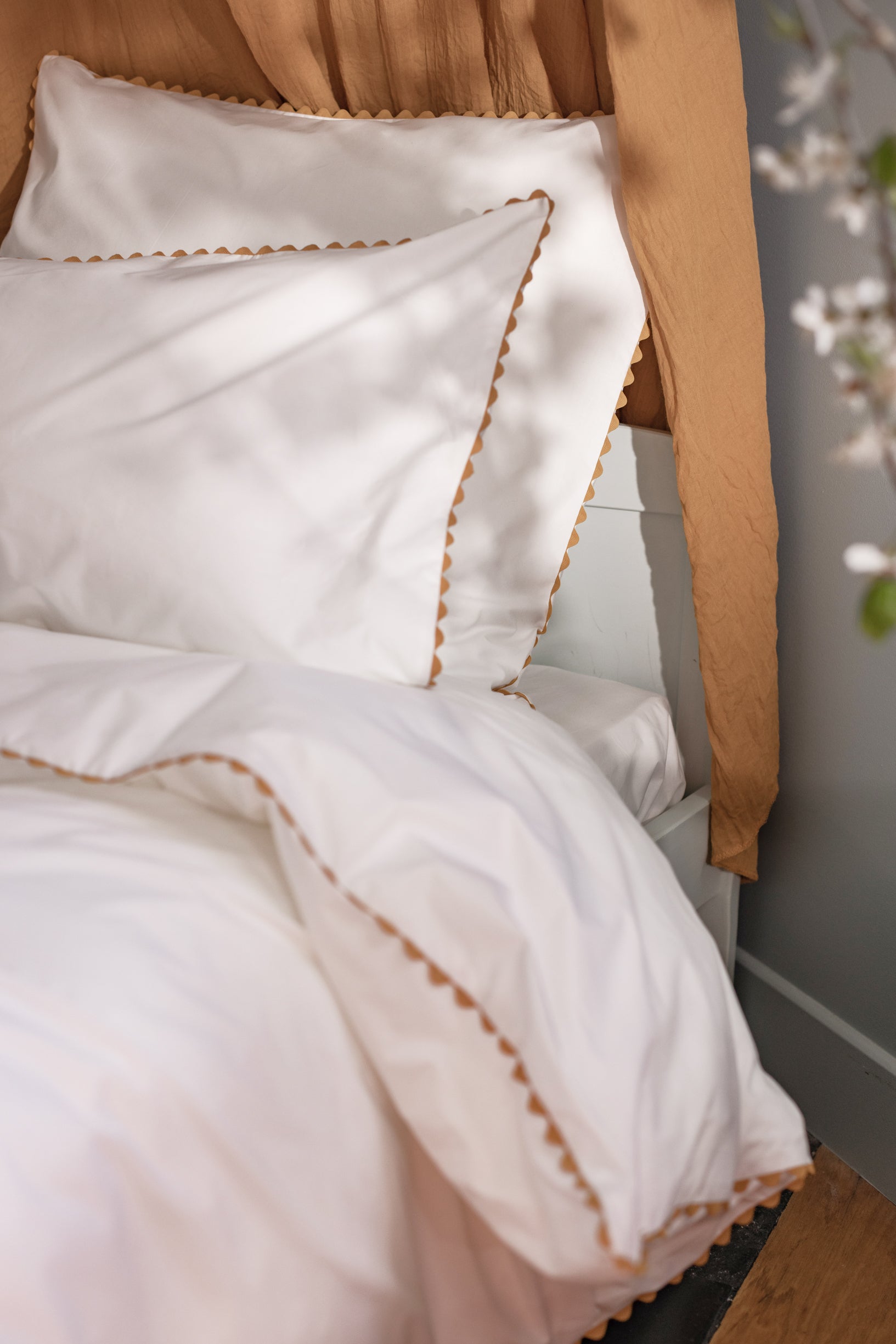 jaune-bouton-d-or featured