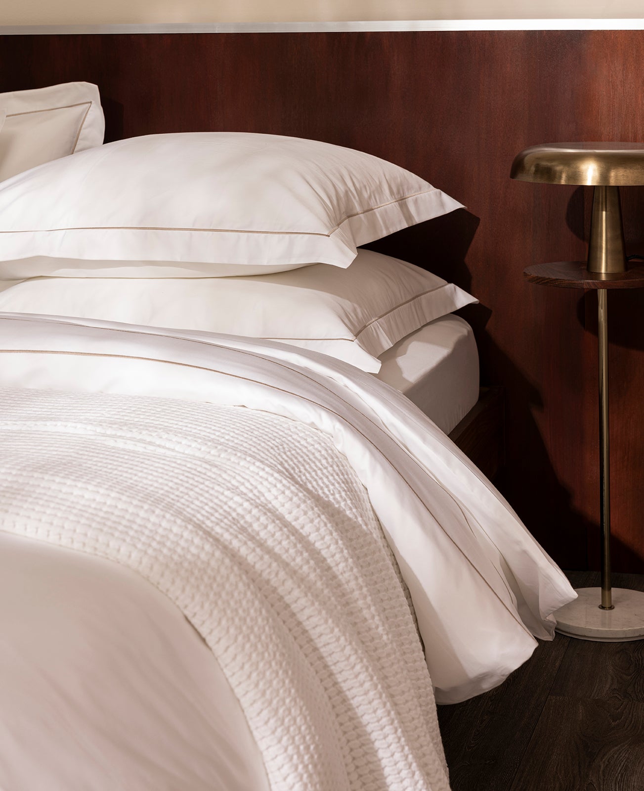 bourdon-greige hover