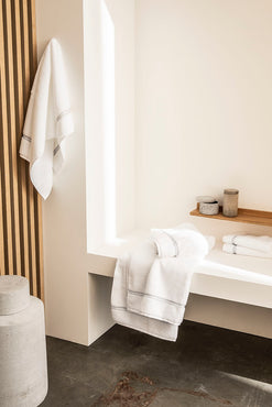 Drap de bain bourdon Blanc gris